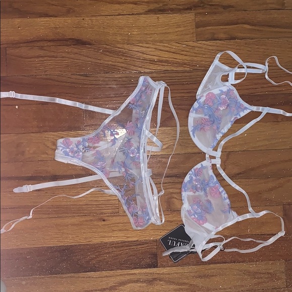 NWOT lingerie - Picture 4 of 4